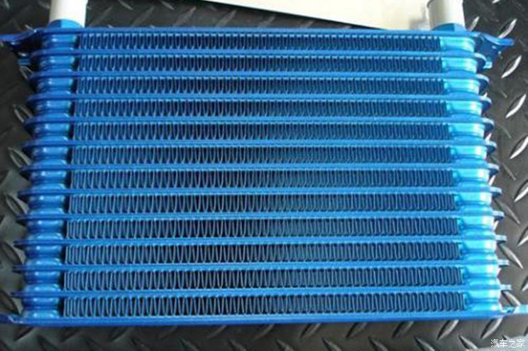 什么是機(jī)油冷卻器(圖1)